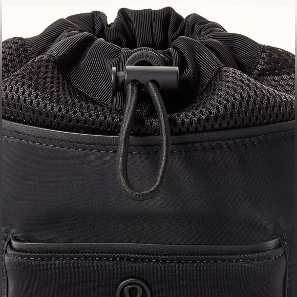 Lululemon • All Set Mini Bucket
Black - Picture 8 of 9